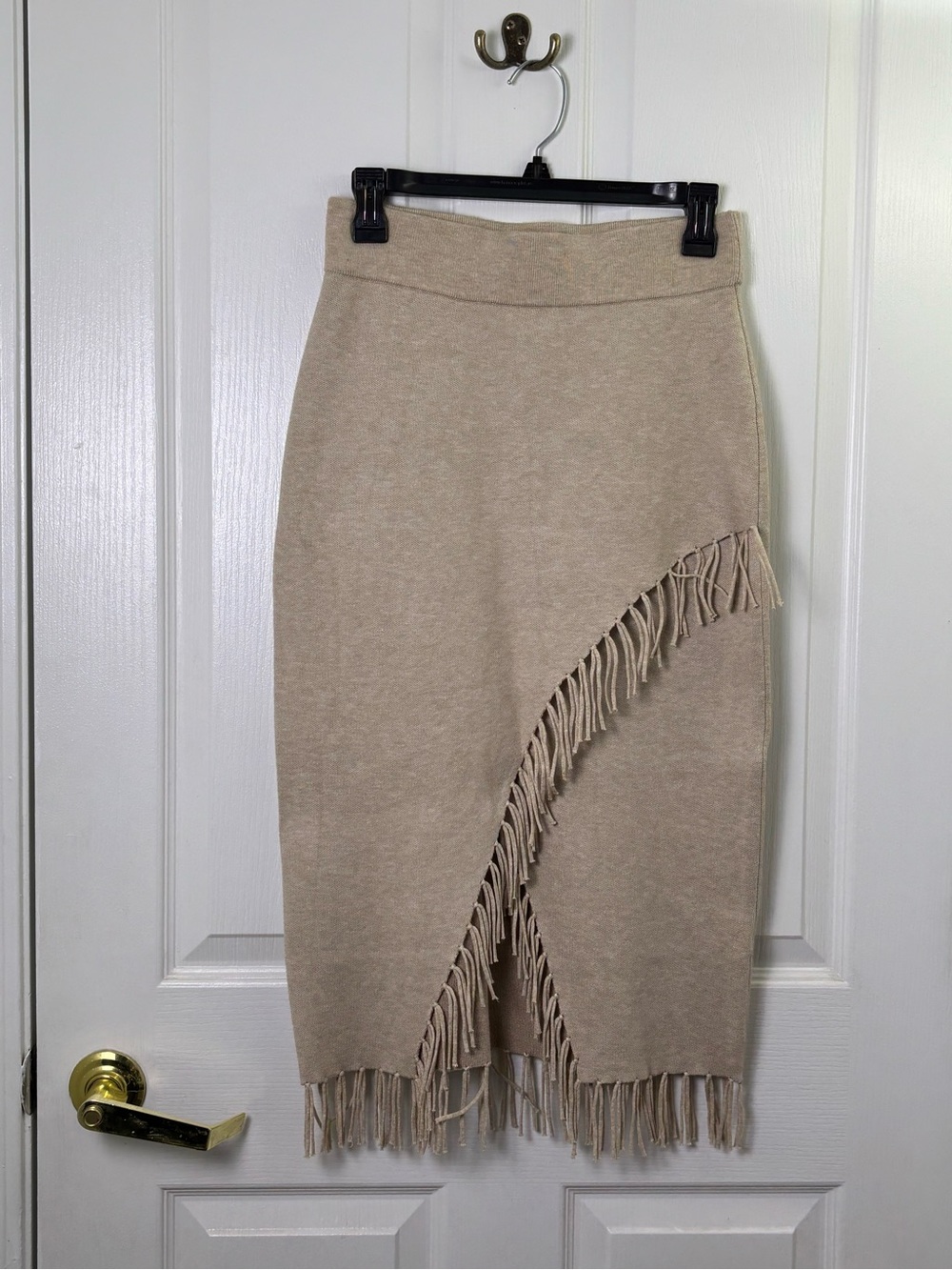 ARIAT Women's Derby Fringe Skirt Oatmeal